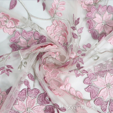 Tessuto di pizzo rosa fucsia con fiore rosa